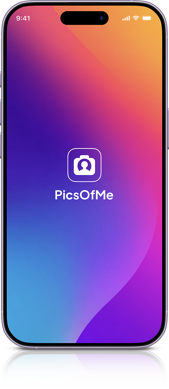 PicsOfMe app preview showing a private group called Dinner with Friends
